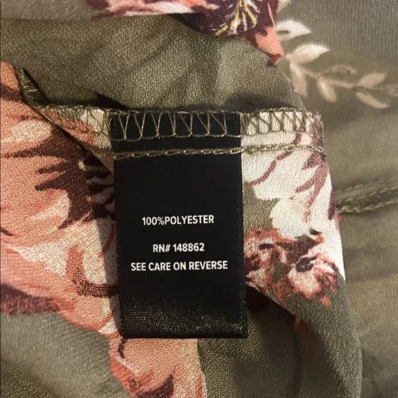 Torrid Olive Floral Crepe Blouse Plus Size 5X NWT 3/4 Sleeve V‑Neck Top - Picture 10 of 12